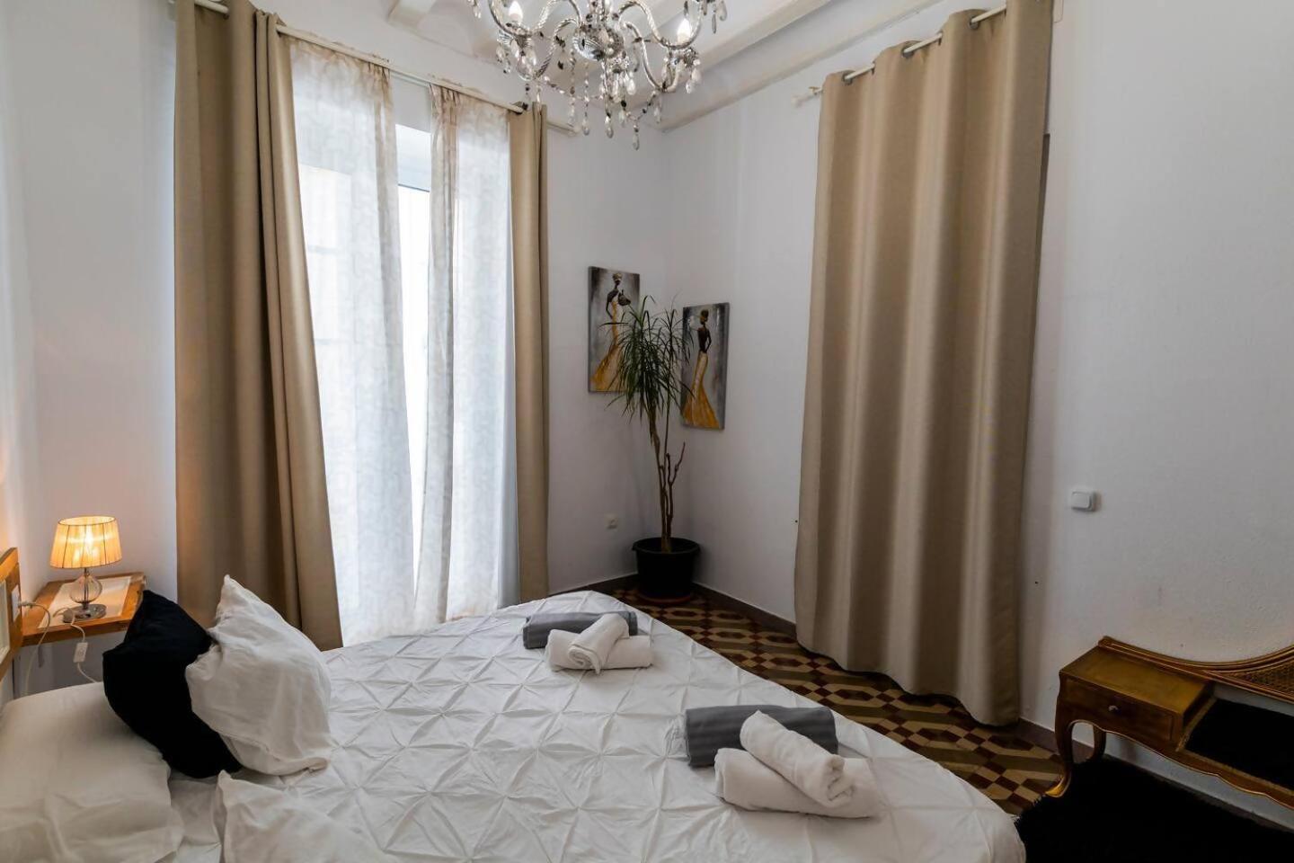 Sh Casa Buda Gran Apartamento En El Centro 加的斯 外观 照片